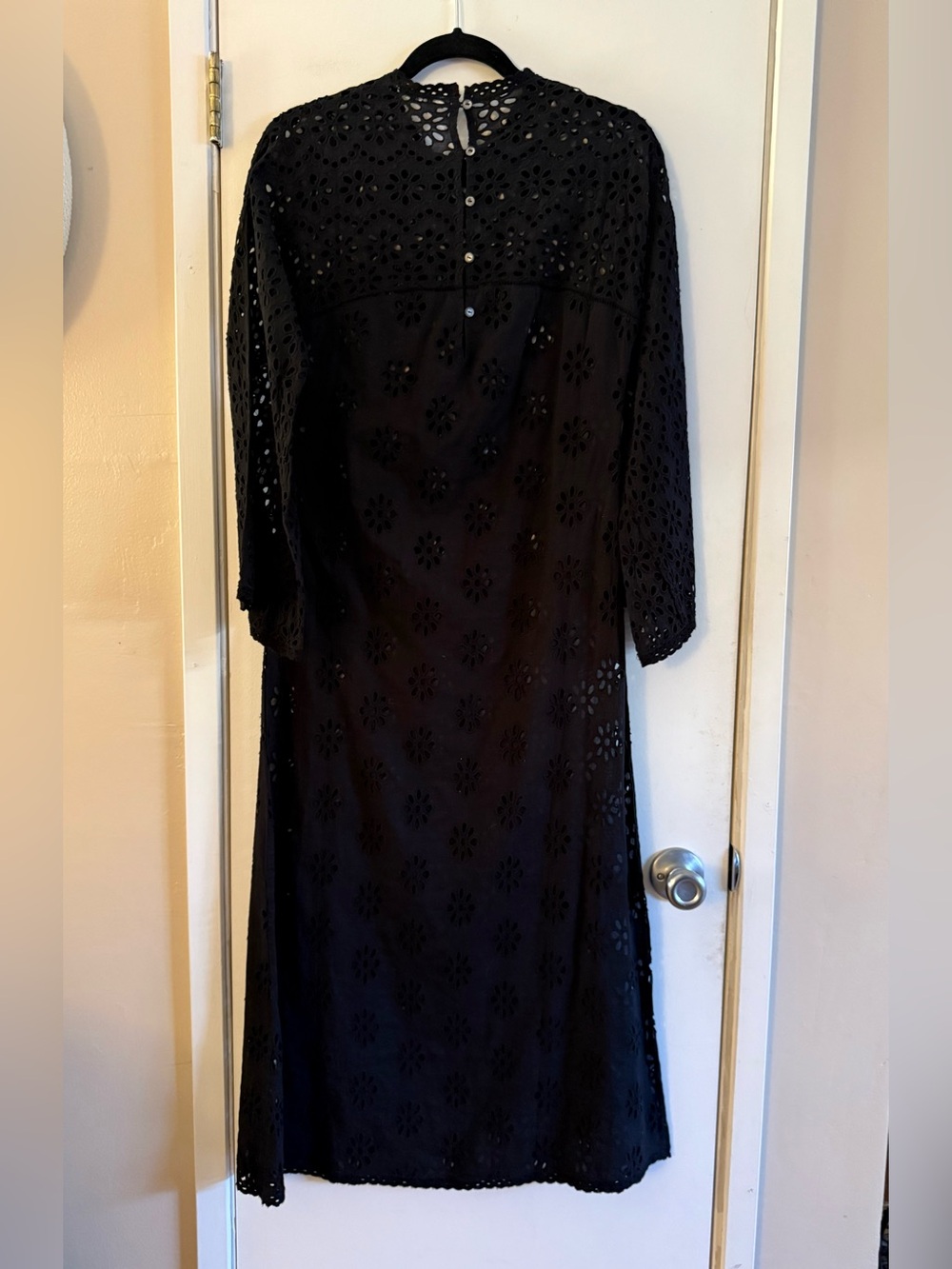 Doen Francoise Midi Eyelet Dress in Black - Picture 3 of 12